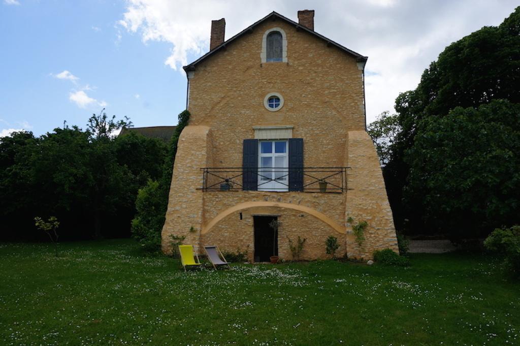 Bed and Breakfast Le Prieure Lézigné Exterior foto